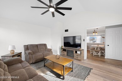 103_Chicago_PointPleasant_029