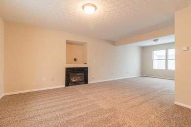 Large Family Rm / New Carpet