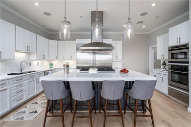Newly renovated and gorgeous!