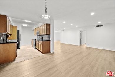 262 N Crescent Dr unit 3A, Beverly Hills, CA 90210 - photo 5