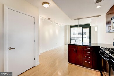 Ventana unit 904, Washington, DC 20004 - photo 7