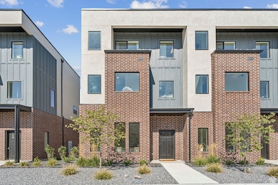 41 E 200 N unit 6, Bountiful, UT 84010 - photo 2