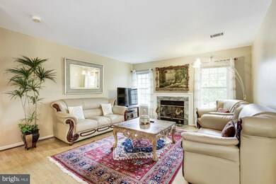 7916 Saddlehorn Ct unit 33, Manassas, VA 20109 - photo 2