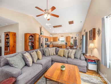 26 Azalea Dr, Clyde, NC 28721 - photo 3