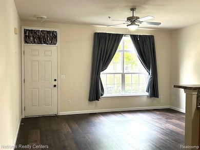 14579 Vauxhall Dr unit 84, Sterling Heights, MI 48313 - photo 5