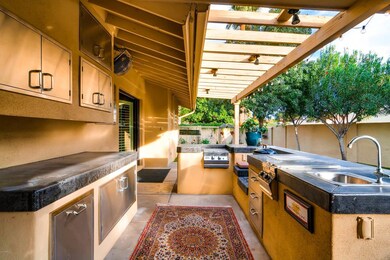Outdoor Kitchen
