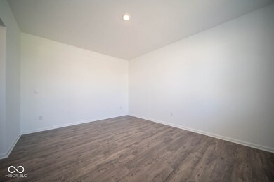 121 Hobbs Dr, Whiteland, IN 46184 - photo 7