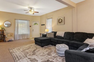 04_1003Regent_10001_FamilyRoom_LowRes