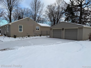 3173 Coin St, Burton, MI 48519 - photo 2
