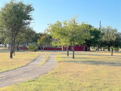 374 Chisholm Hills Dr, Rhome, TX 76078 - photo 3