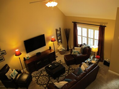 6108 Hudson Creek Dr, Louisville, KY 40291 - photo 7