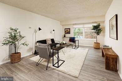 7680 Tremayne Place unit 308, McLean, VA 22102 - photo 4