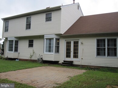 13565 Smallwood Ln, Chantilly, VA 20151 - photo 5