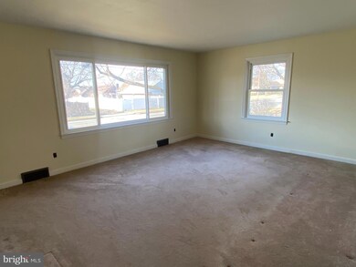 3223 Fulton St, Reading, PA 19605 - photo 2