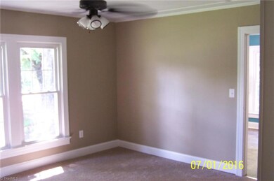 138 West St, Asheboro, NC 27205 - photo 4