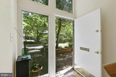 11515 Maple Ridge Rd, Reston, VA 20190 - photo 7