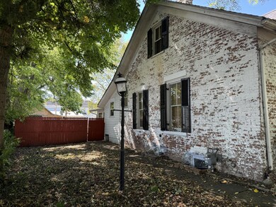 315 E Franklin St, Circleville, OH 43113 - photo 3