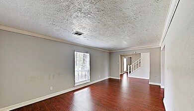 10122 Woodhollow Dr, Conroe, TX 77385 - photo 2