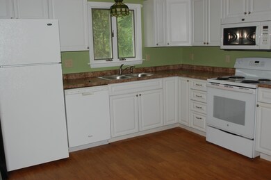 11 Ackerman St, Salem, NH 03079 - photo 2