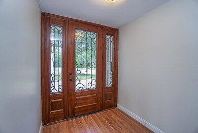 10303 Lynbrook Hollow St, Houston, TX 77042 - photo 4