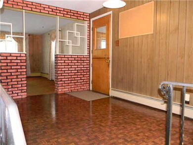 Kitchen Dining Area