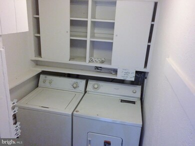 921 Catawba Ct, Halethorpe, MD 21227 - photo 7