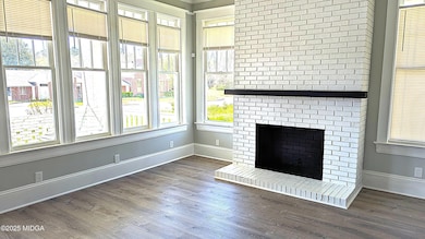 Jeffersonville living room