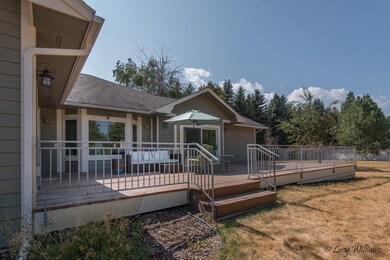 Great Back Deck for Entertaining