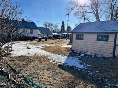 924 4th Ave NE, Jamestown, ND 58401 - photo 5