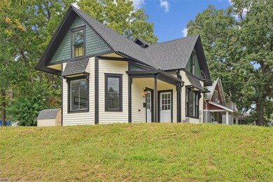 1603 Clark St, Des Moines, IA 50314 - photo 2