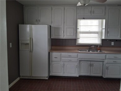 339 N 21st Ave, Beech Grove, IN 46107 - photo 3