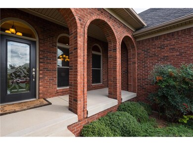 9303 Clyde Ct, Floyds Knobs, IN 47119 - photo 4