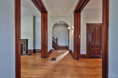 8410 Curzon Ave, Cincinnati, OH 45216 - photo 7