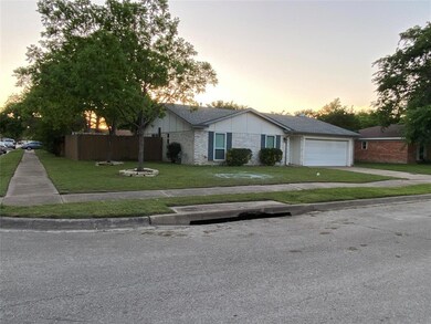 5501 Finian Ln, North Richland Hills, TX 76180 - photo 2