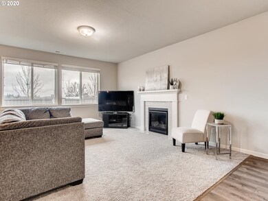 2121 35th Ave, Forest Grove, OR 97116 - photo 2