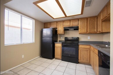 2847 N 46th Ave unit 17, Phoenix, AZ 85035 - photo 4