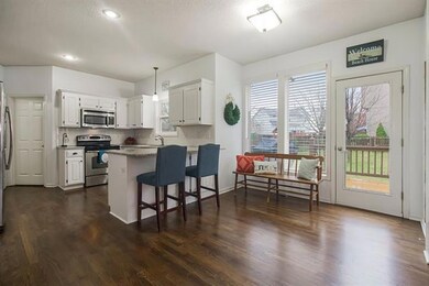 4902 Brownridge Dr, Shawnee, KS 66218 - photo 3