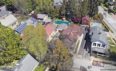 177 Spring St, Saratoga Springs, NY 12866 - photo 3