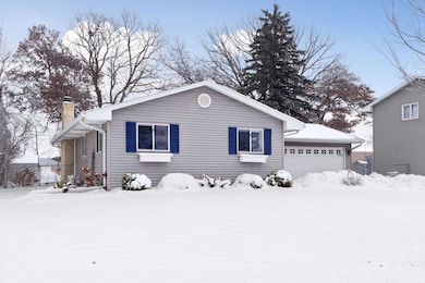 1297 Pinewood Dr, Woodbury, MN 55125 - photo 4