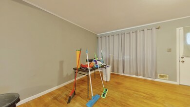 6-Dining Room (25)
