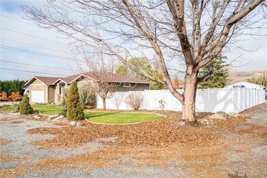 529 N Nile Ave, East Wenatchee, WA 98802 - photo 4