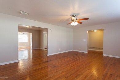 6210 Harlow Blvd, Jacksonville, FL 32210 - photo 3