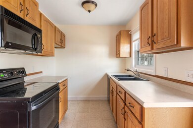 S1 Grandview Dr, South Burlington, VT 05403 - photo 7