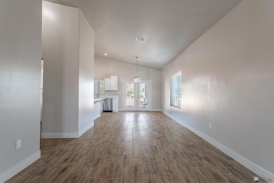 567 S Avenue C, Yuma, AZ 85364 - photo 4