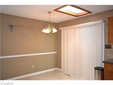 2423 Tot Hill Farm Rd, Asheboro, NC 27205 - photo 6