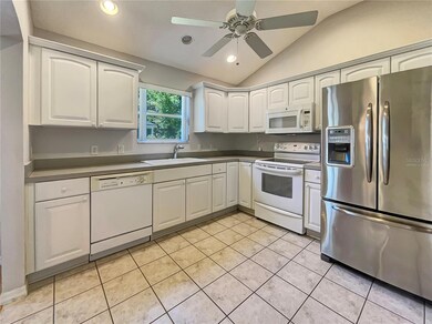 17472 SE 72nd Overbrook Ct, The Villages, FL 32162 - photo 6