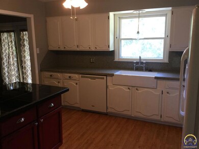 6041 SW 46th Terrace, Topeka, KS 66610 - photo 2