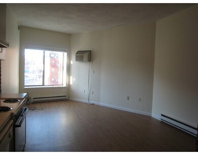 52 Salem St unit 2r, Boston, MA 02113 - photo 3