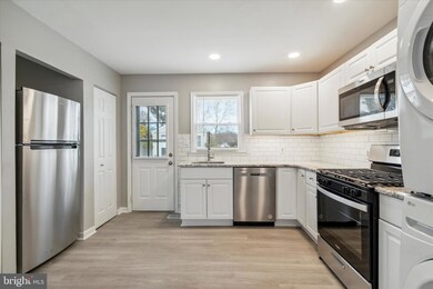 118 E Park Ave, Lindenwold, NJ 08021 - photo 3