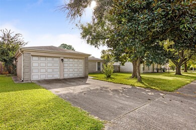 13906 Crosswood Rd, Houston, TX 77038 - photo 4